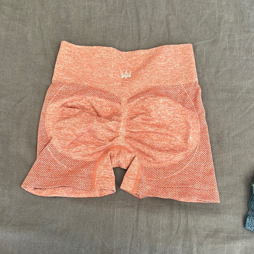 Booty define shorts